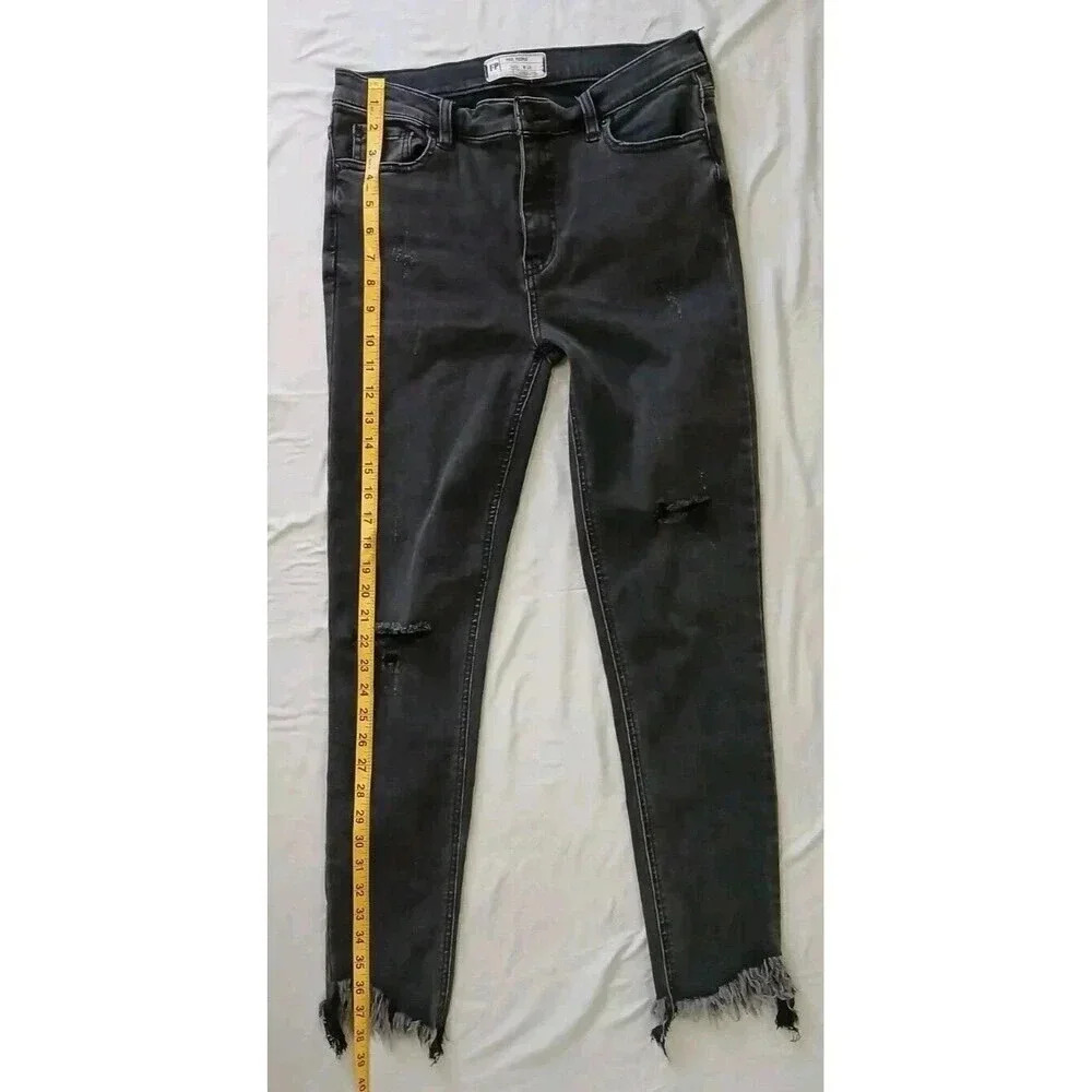 Free People Skinny Ankle Black Distressed Ripped Jeans 61855-16515125 Size W28 - Picture 6 of 7